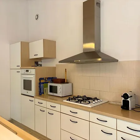 Spacieuse Maison En Foret Proche Pour 7 Personnes - Fr-1-323-570 *