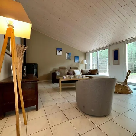 Spacieuse Maison En Foret Proche Pour 7 Personnes - Fr-1-323-570