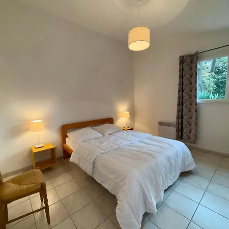 Spacieuse Maison En Forêt Proche Pour 7 Personnes - Fr-1-323-570 Hébergement de vacances *