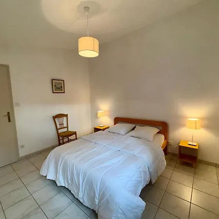 Spacieuse Maison En Forêt Proche Pour 7 Personnes - Fr-1-323-570