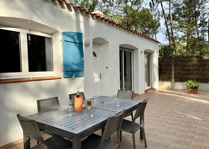 Spacieuse Maison En Forêt Proche Pour 7 Personnes - Fr-1-323-570 Hébergement de vacances *